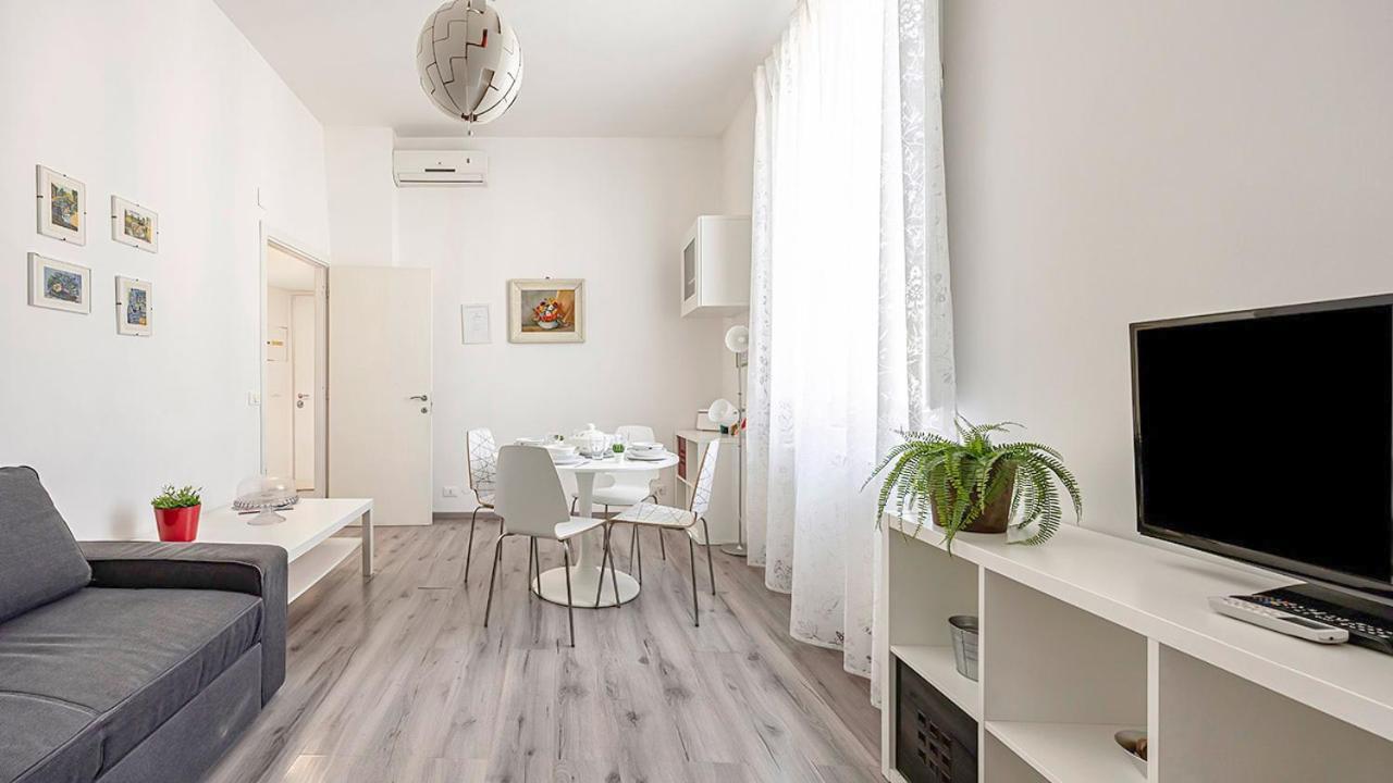 Coliseum View - Diana'S House By Rentbeat Apartment Rome Bagian luar foto