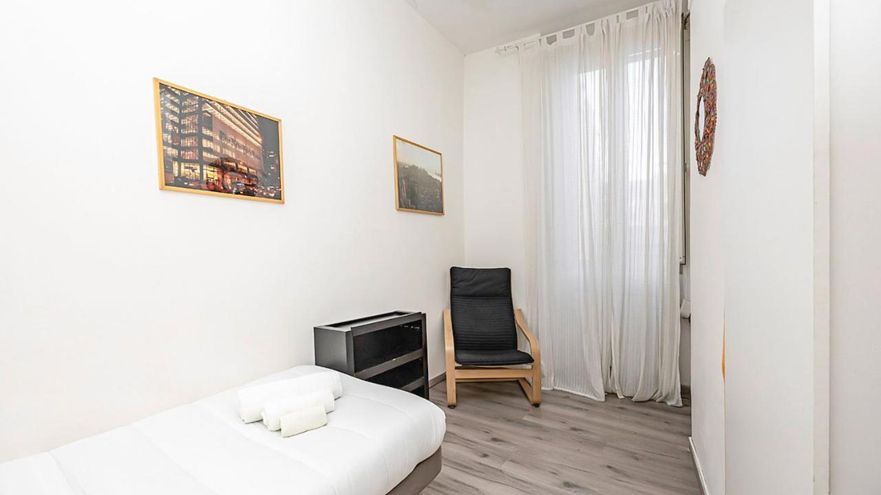 Coliseum View - Diana'S House By Rentbeat Apartment Rome Bagian luar foto
